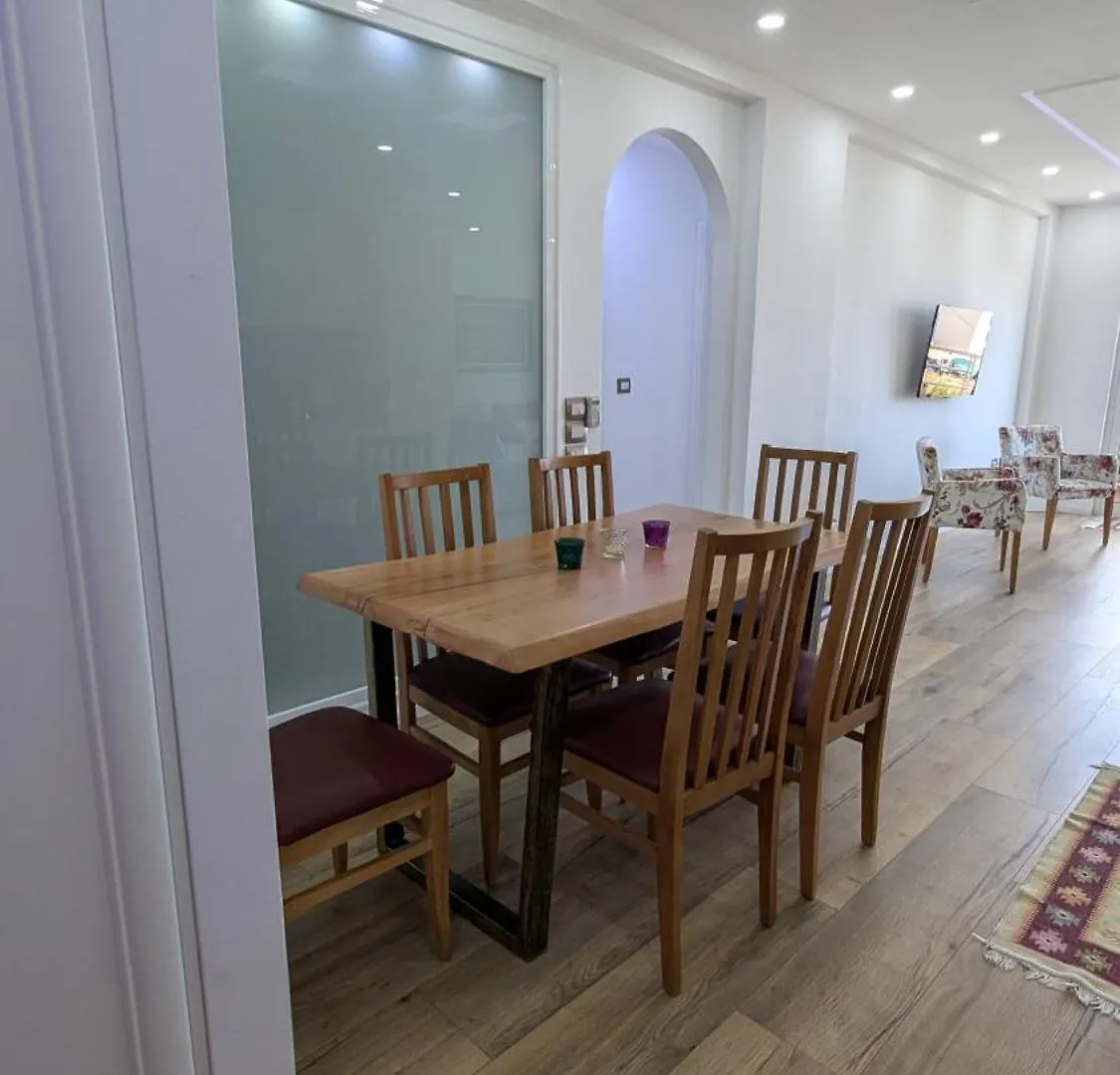Big Lux Sunset Apartment - Incl Parking Sarandë